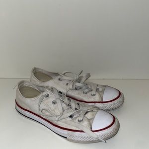 White low top converse